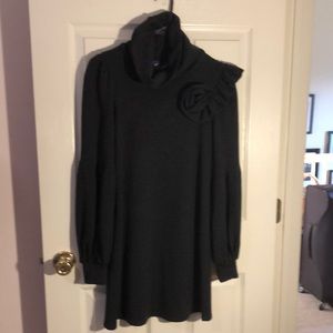 Women's knit dress with gray rose